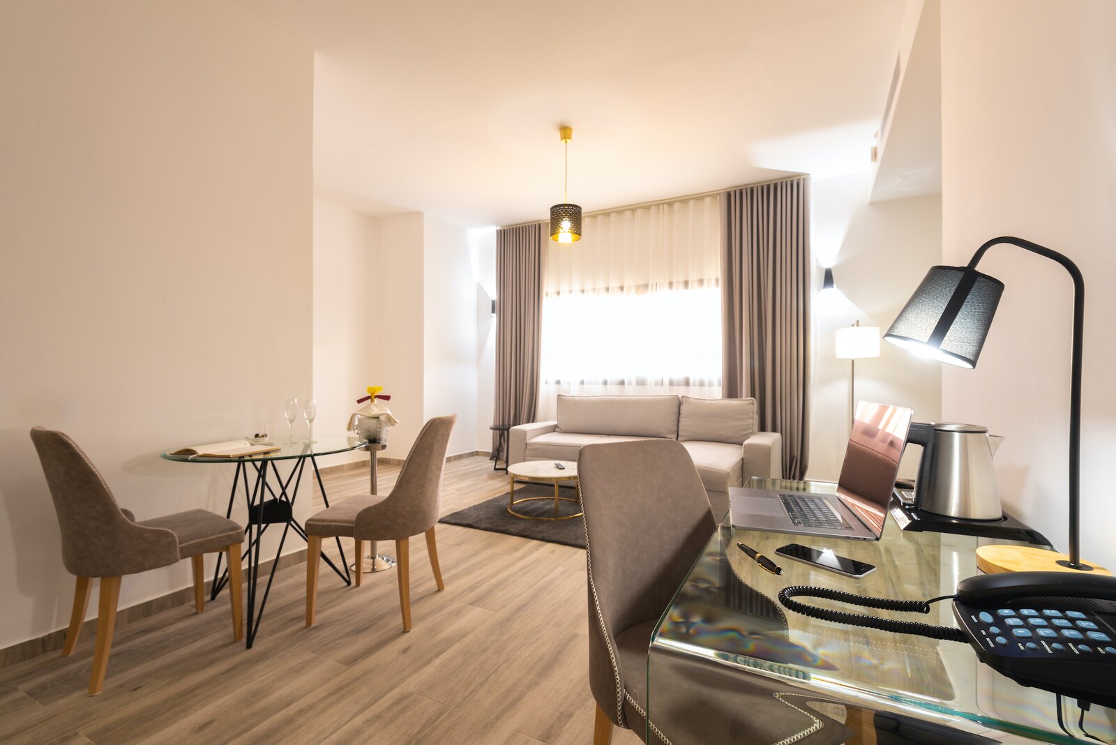 Deluxe Suite living area