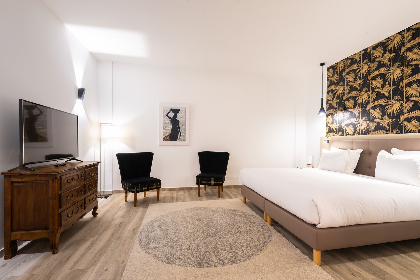 Deluxe Suite